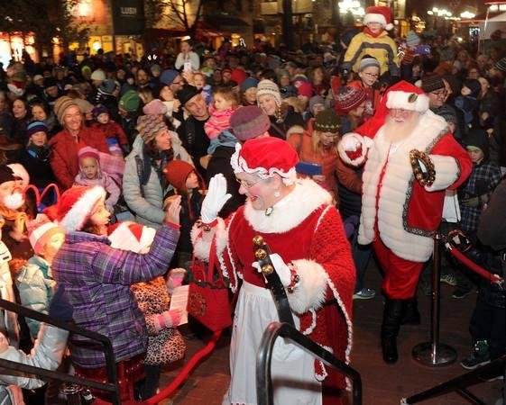 Mrs C & Santa arrives at the Stage in Boulder at the "Switch on the Holidays"
