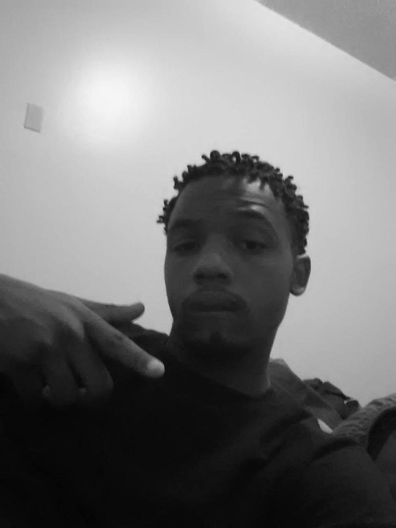 Daviss Thomas' album, Mobile uploads