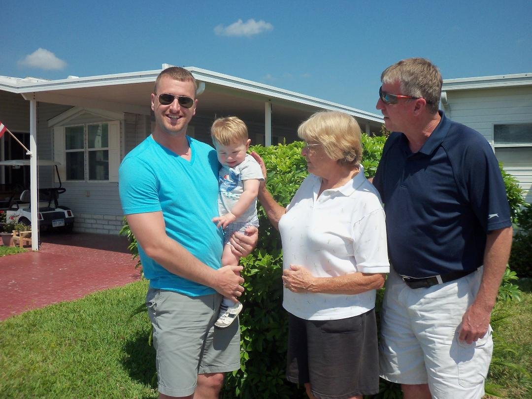 4 generations of Davis's, Joshua, holding son William(19 mo.),.G. Jo,Next to her son, J. Verne Davis lll. 2016.Fl.