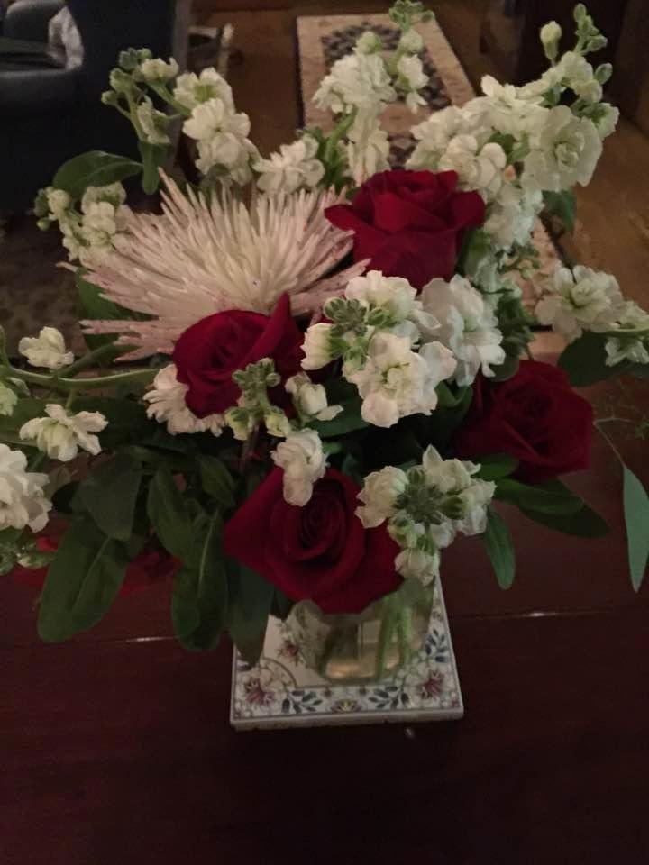 Flowers brought to me from my dear friend Marie-Louise to brighten my day and honor my sister Barbara Ruff Bauguess passing on 07/26/2016 at 12:17am from liver cancer. RIP