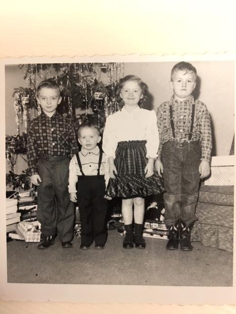 that's me on the right with Ron, Jeff and linda Bell not sure how old 5 ,6 or so