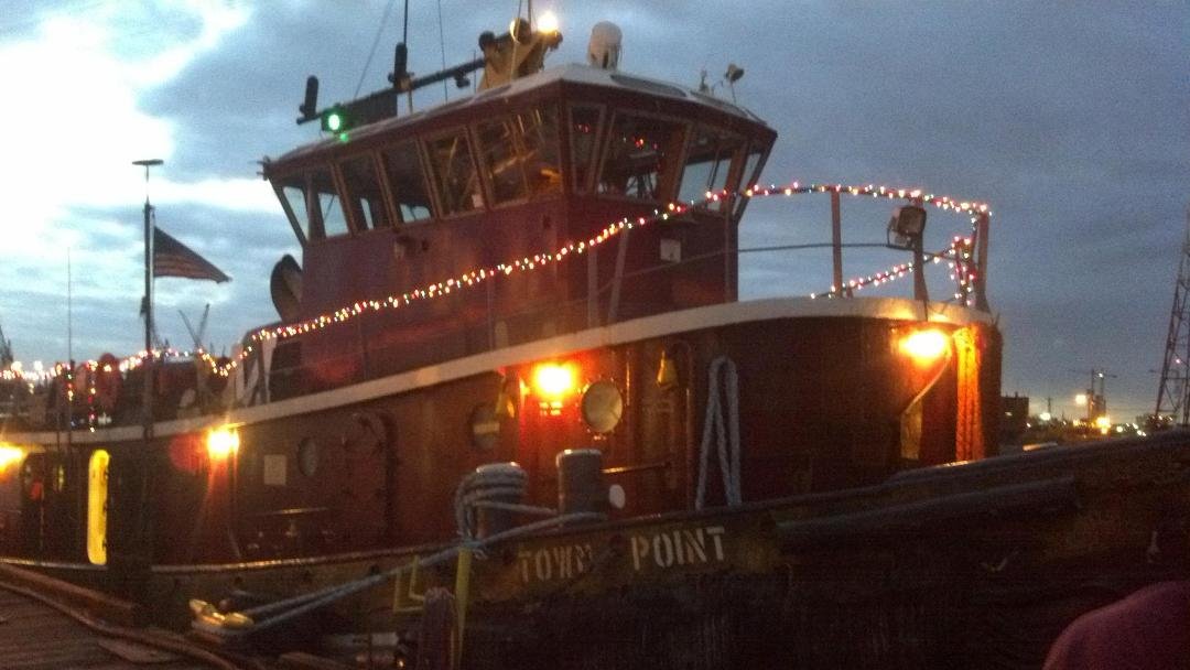 The " OLE GIRL " with her christmas lights
