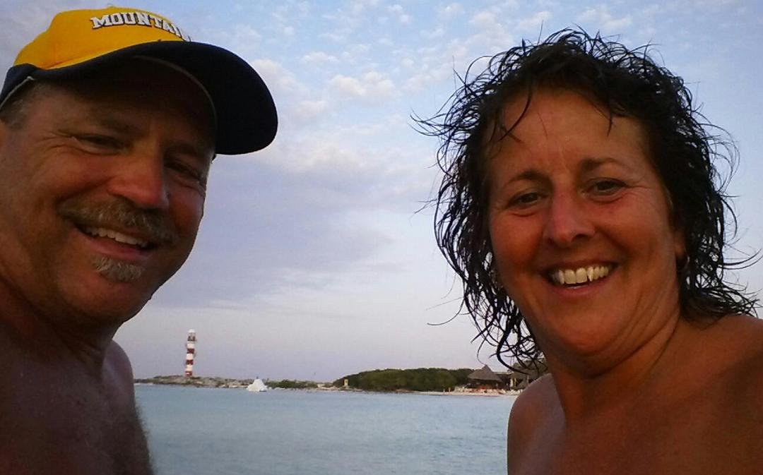 Sitting on the dock of the bay---Cancun style