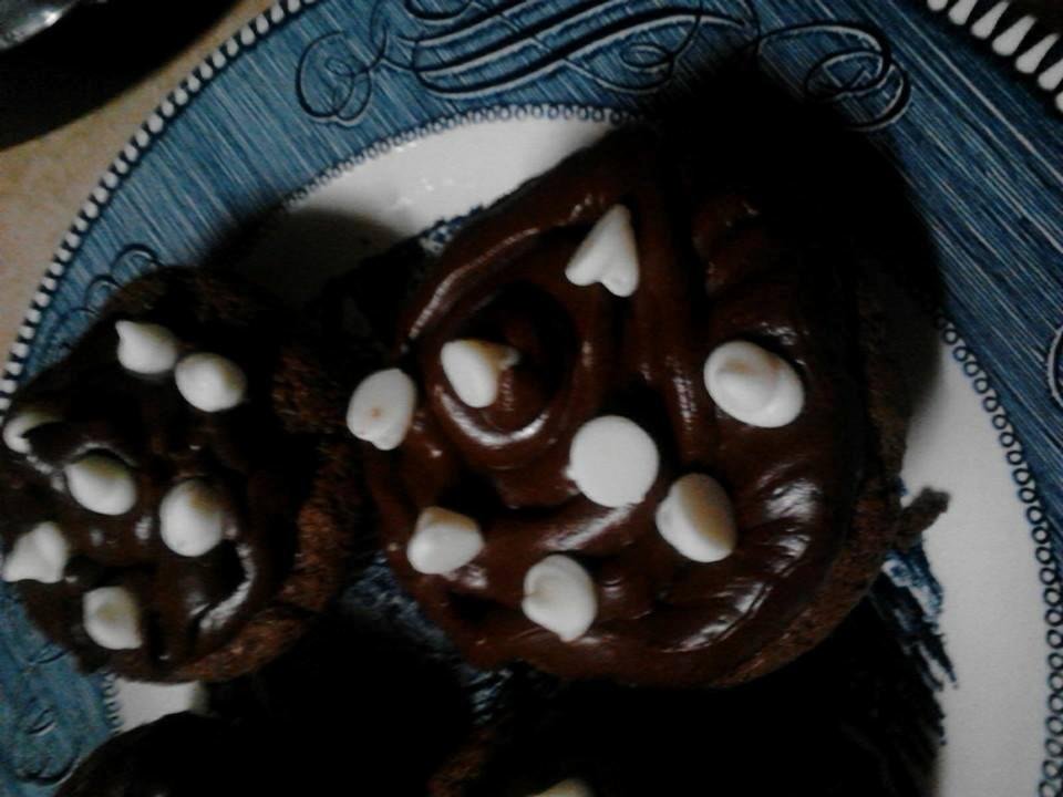 These are them. White chocolate on top and soft chocolate filling inside. Oh my! Wiping drool from my mouth. :)