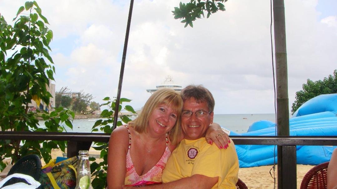 Daughter & Son-In Law
Deb & Ed Gills