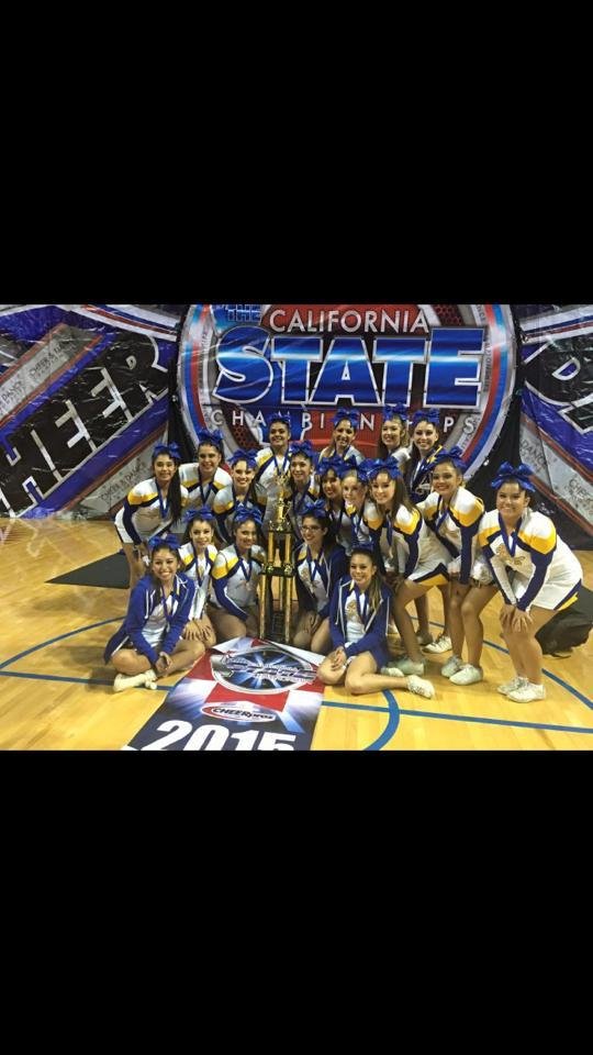 My granddaughter's team took first place today!! So proud! They work long hard hours and it paid off. Congratulation Lady Lancers! 💛💙