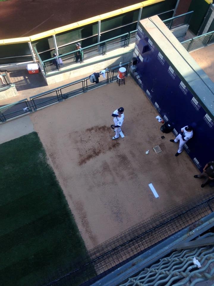 Felix Hernandez warming up for his start vs Royals