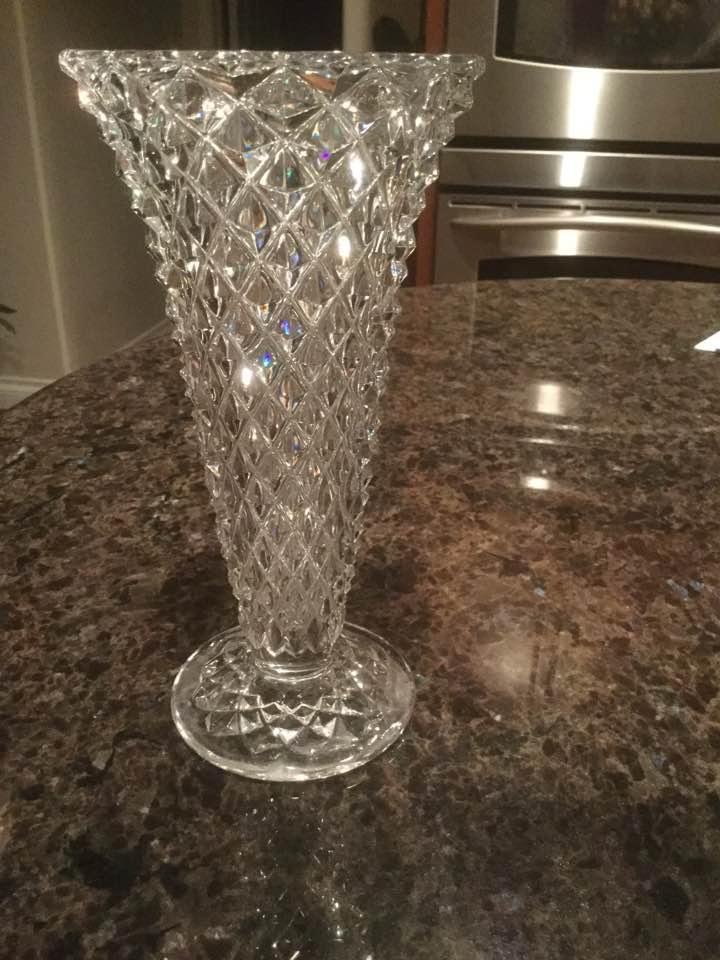 I this vase in the 80s from Gary Lupardo's sister. It was $18.00 and i bought one for my mom too because I thought it was amazingly beautiful! I still think it is gorgeous today.
I mention this vase, because I saw it just