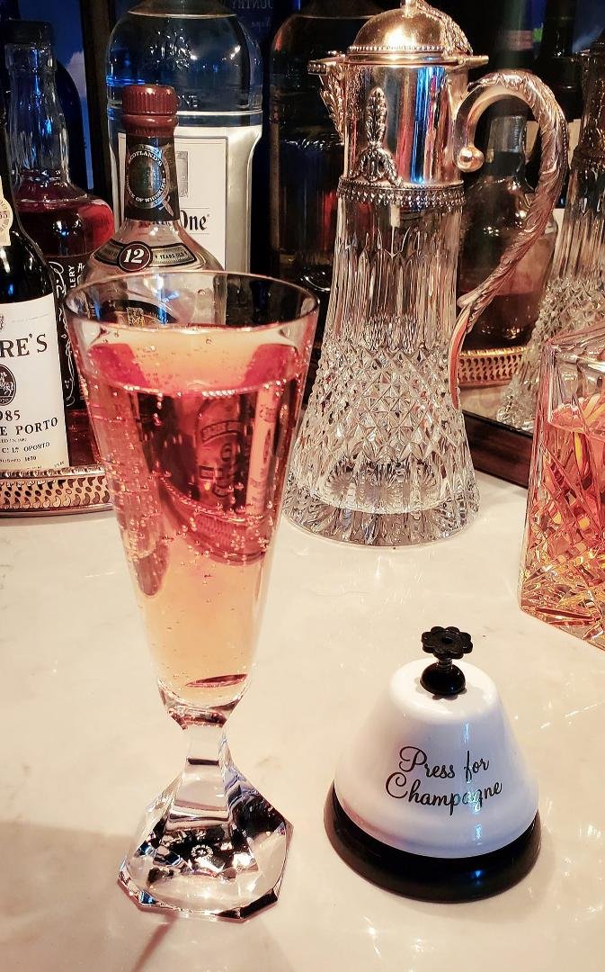 Felt like a bit of the bubbly......back to the " Pink Drink ". Cheers !