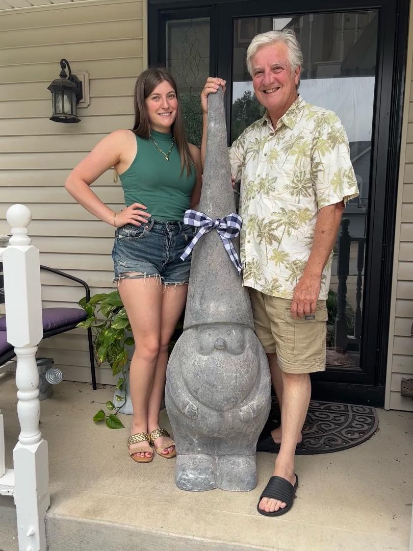 My daughter Heather and granddaughter Kara brought me a Father's Day gift. Really cracked me up, fun thing to find. 😆