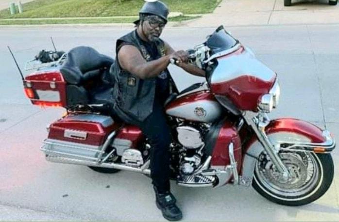 Andre Mitchell's album, Mobile Uploads