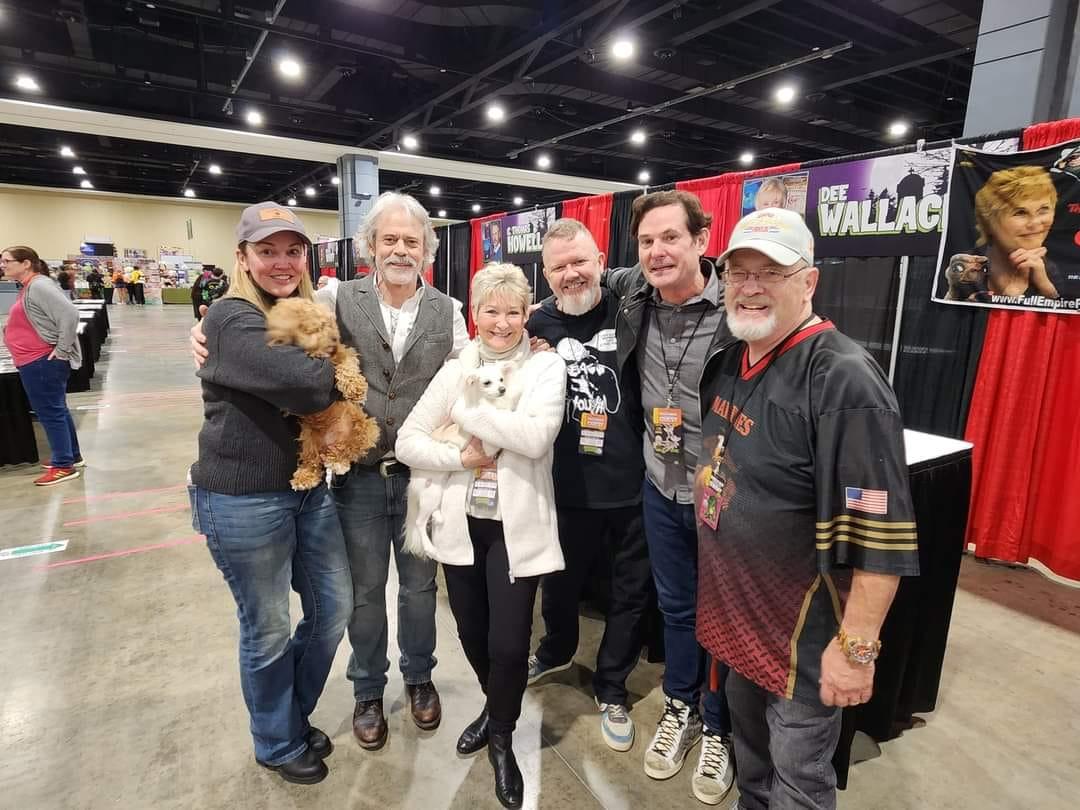 ET Phone Home! THE CAST OF ET