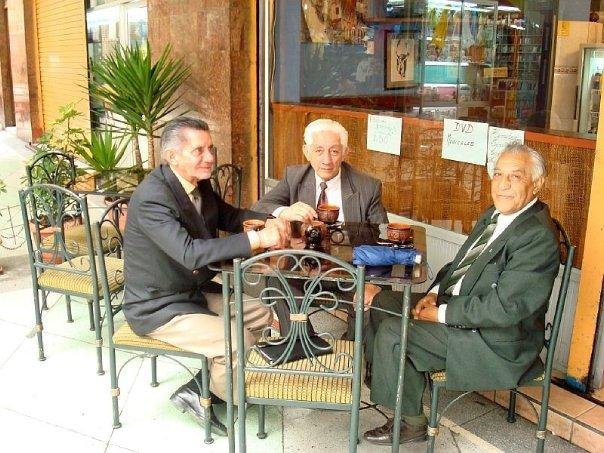 I couldn't resist this photo of the three Quito retired gentlemen who still dress up ever day and meet and go over the world's problems.
I left my card with them and told them if they would email me, I would send them th