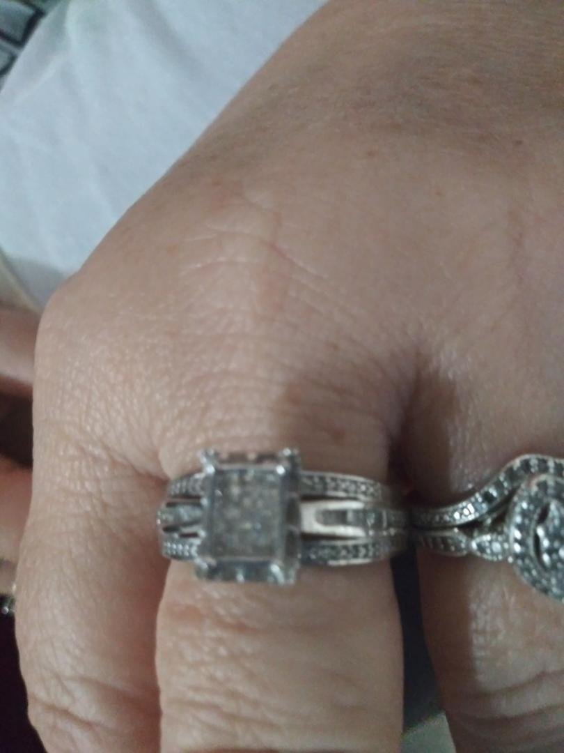 Saw this ring had to replace the other one i .a stone fell out so heres the new one to replace that one hope she likes it.I love you very much baby