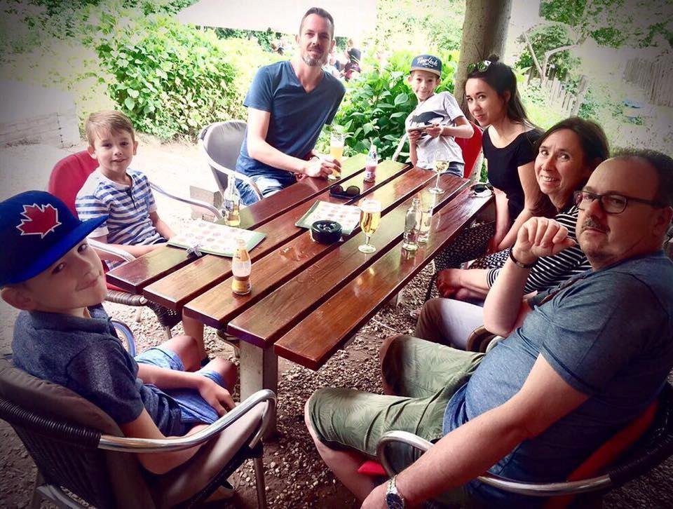 Wachten op de pannenkoeken ☺️🍽