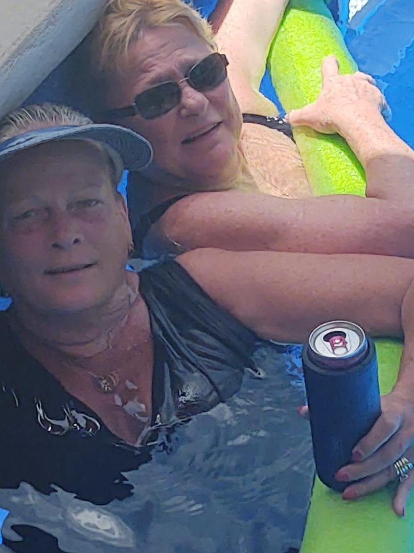 Me and my bestie Lorna Nedorostek hanging out in my pool!! Good times😎😜