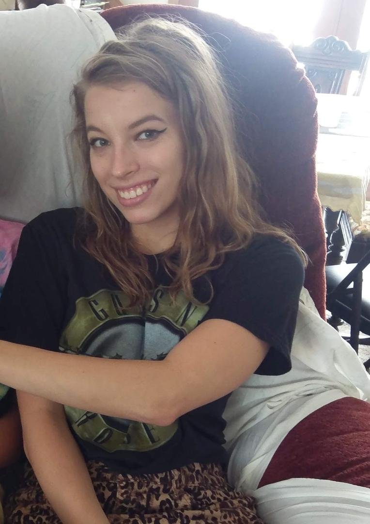 Happy Birthday to my oldest granddaughter.  Wow how the years have flown by.  21 years old today,  seems like just yesterday you were in preschool at Oak Park.  Enjoy your day.  Love you bunches.