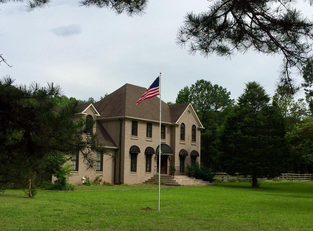 We put our flag up yesterday.  We are very proud to be Americans.  Happy Memorial Day, we salute and thank all of veterans past and present, deceased and living, for the sacrifices they have made for our way of life. 
Happy