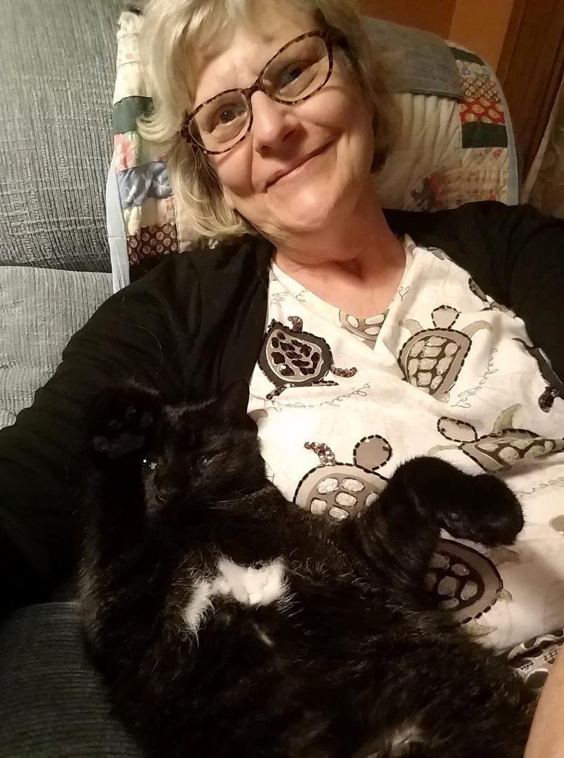 Just relaxing with Kujibo Kitty Kat