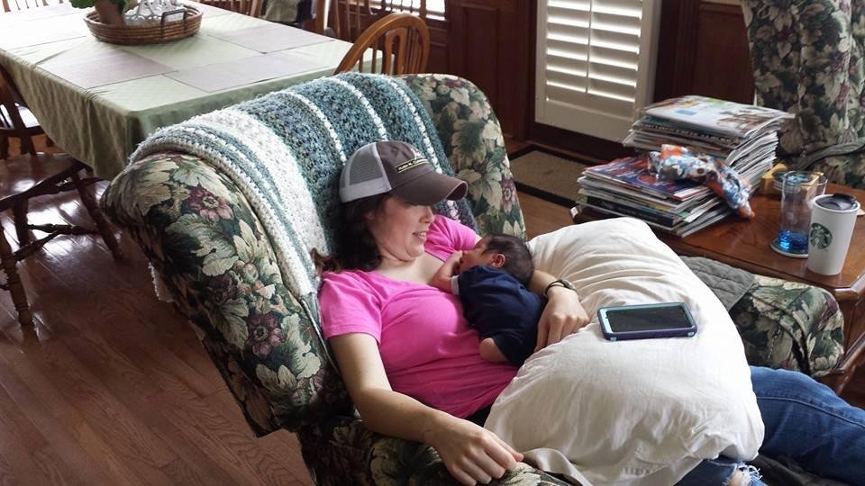 Mom and baby having a rest,what a beautiful thing this is