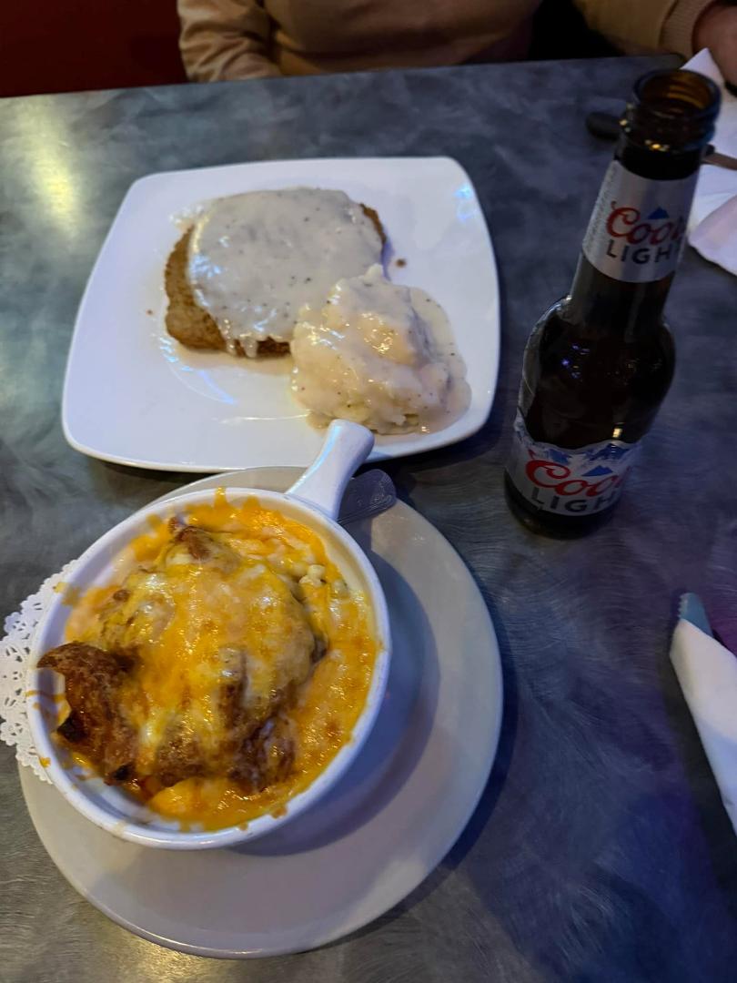 Great Friday night dinner at Patrick’s The new menu item - a Patrick’s Bowl, and the special - a country fried steak!!