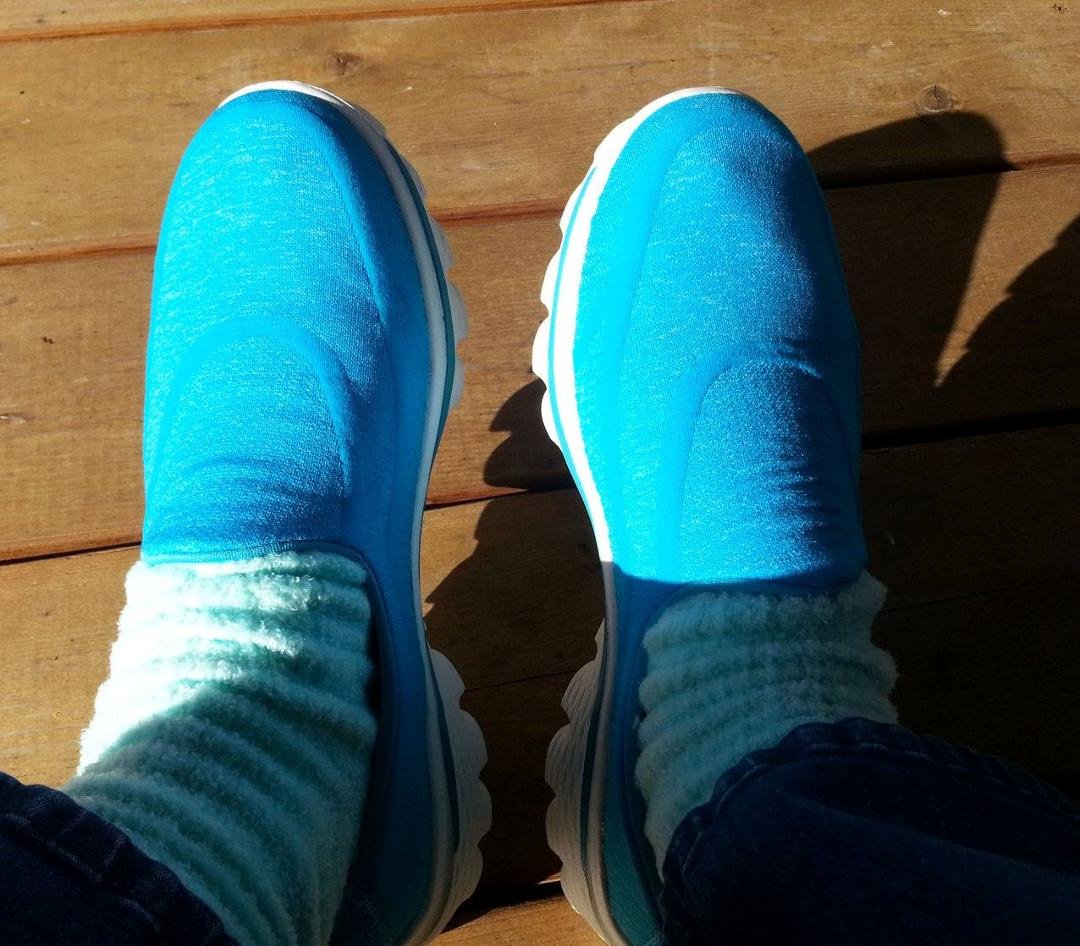 New Skechers! Very comfy, and very lightweight. Alexis Spinrad Smith, I promised I would post this pic!
