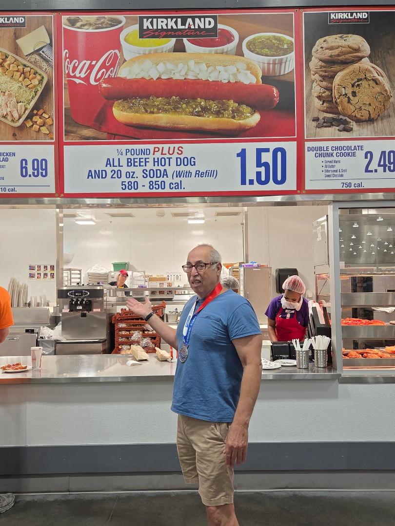 I completed another mile today, this time on an empty stomach. I finished around 12 and thought a hotdog would be nice. Hotdogs in the St Louis area range from $6 to $10 at nearby restaurants, kind of crazy when you thin