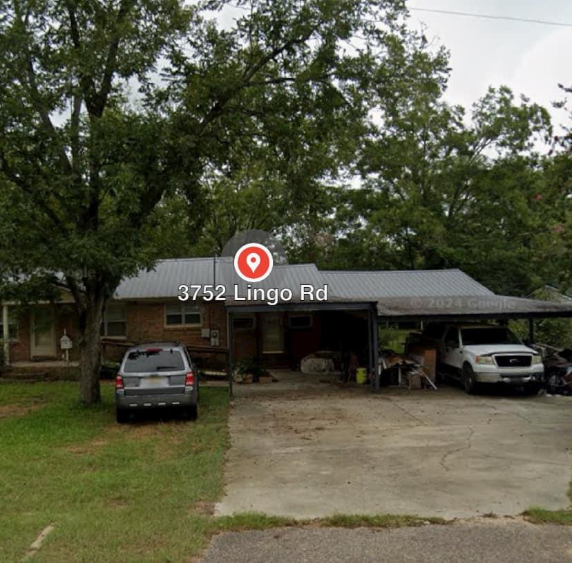 House for sale. 3752 Lingo Rd. Dothan. Call 334-790-3260. Asking 139000. Make offer. No realtors needed unless you have a cash on hand buyer.