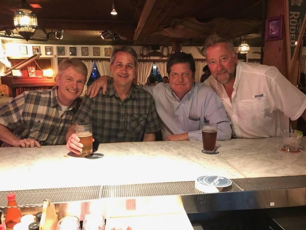 WT White, Plano and Sharpstown representing at Armadillo Palace. Last night it was good to see my friend, classmate at SFA, Frat bro and retired Secret Service agent Dave Chaney in the big H. With Alvis Reeves and Pete Au