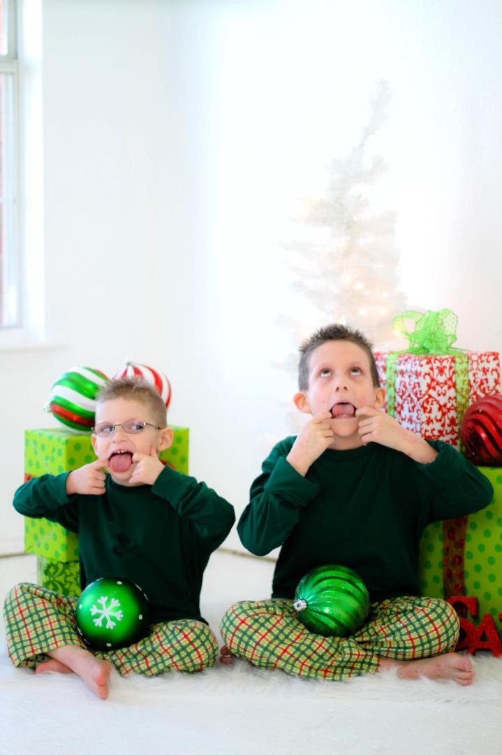 Merry Christmas And Happy 2012 !!!!!!!!