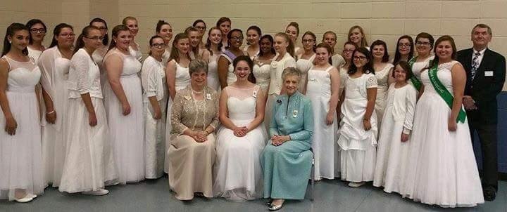 Seems like my weekends have been super busy as of late. I've been away from home the past three weekends .  This weekend I was able to be at the installation of the new Grand Worthy Matron/Patron and all officers for Easter