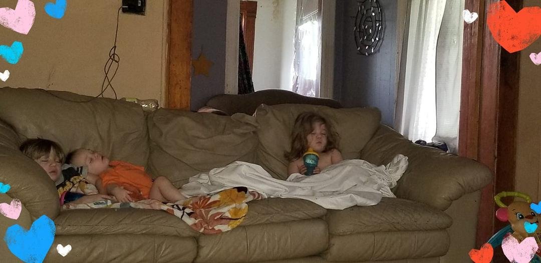 Sweet babies, snoozing away. My mornings start at 4am, I get to Bradleys house by 5am. At least one always wakes up and comes snuggles with me, this morning I had all 3.