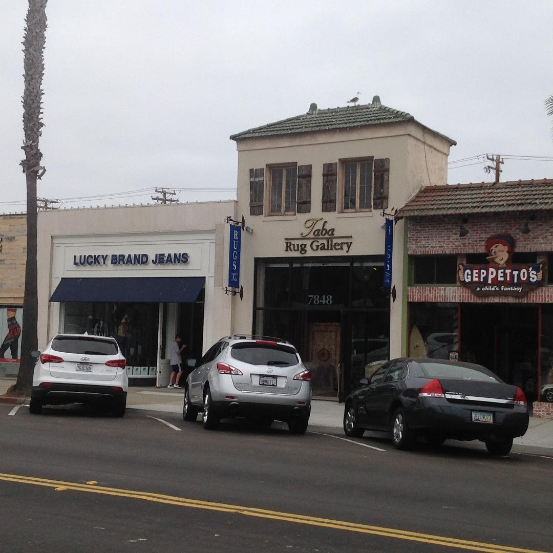 This is for you, KPJ. California cool in downtown La Jolla.