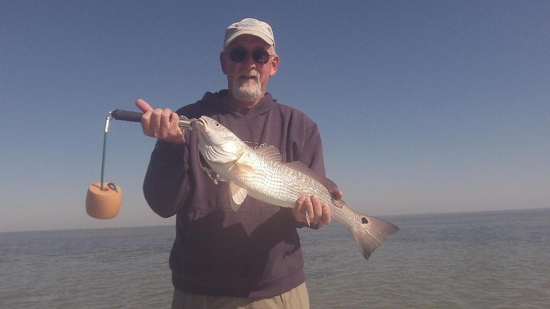 Yep, I'm home at last from a whirlwind flight down to So. TX and back. Stayed an extra day to do some good coastal flats fishing and was not disappointed. Nice 27" redfish and the filet knife slid through it effortlessly.