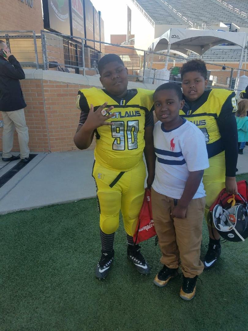 Cousins! On their way to Florida , To win All State Football Tournament....Praying for Traveling Grace!!!!☺☺☺☺☺☺