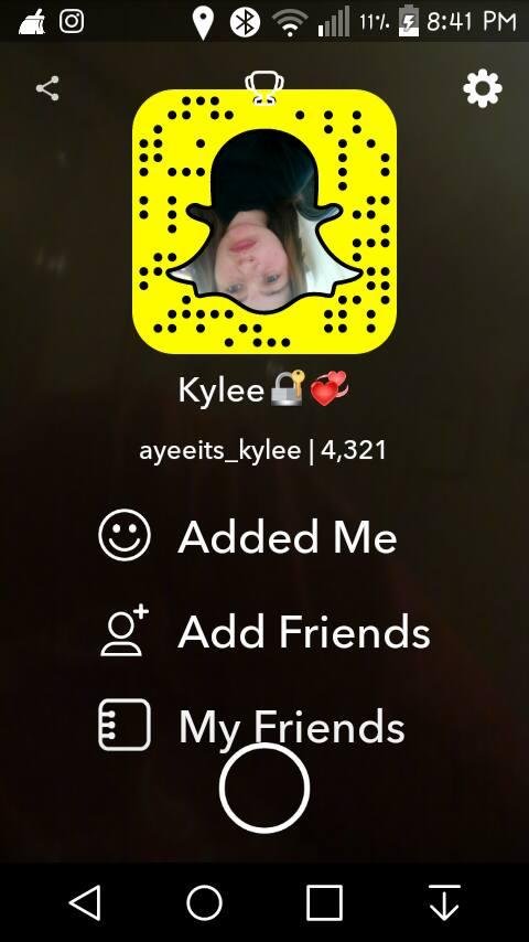 Somebody add me for once 💦👀