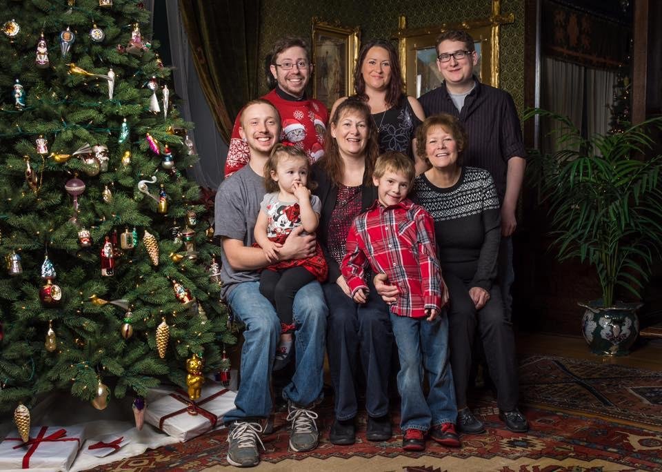 I love my family! I so wish the rest of the clan down south in California could have been here for this magical picture!