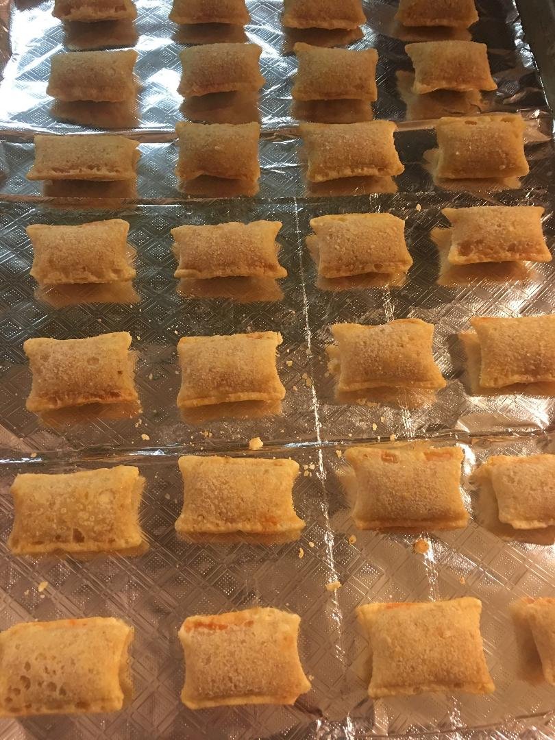 This is not how I make pizza rolls. I toss them from the bag directly onto the uncovered pan and give them a shake. Glenn raised the bar.