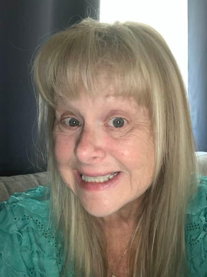 Thank you to my talented daughter Becca for my new color and style❤️