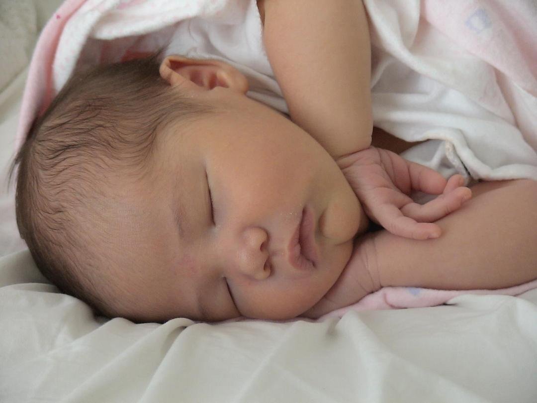 6 years ago today, a beautiful princess was born. All 8 lbs 15 oz of her were perfect and absolutely gorgeous. Happy Birthday to my baby girl Eva!!!!! Mommy loves you baby!!!!!