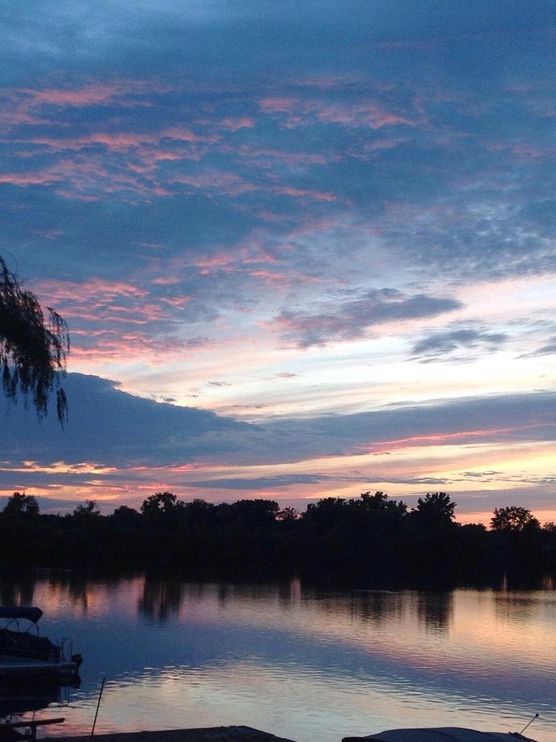 Another stunning sunset at home. Nice to be home.