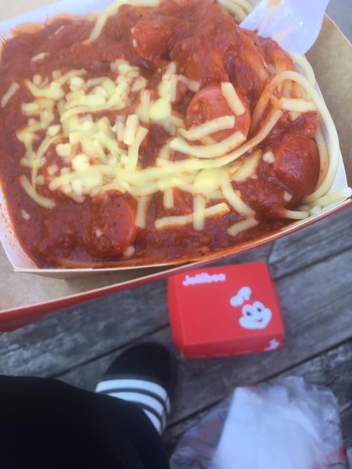 Omg, there’s actually hotdogs in my spaghetti pomodoro!￼