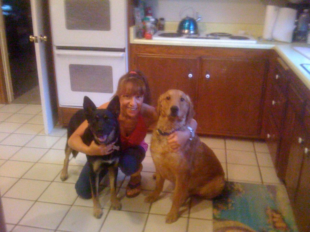 Dear All,
My best friend my darling Kita lost her battle with cancer.
She meant the world to me and I'm lost without her.
Kita fought and beat so many health challenges in her 14 plus years...
Sadly she couldn't fight