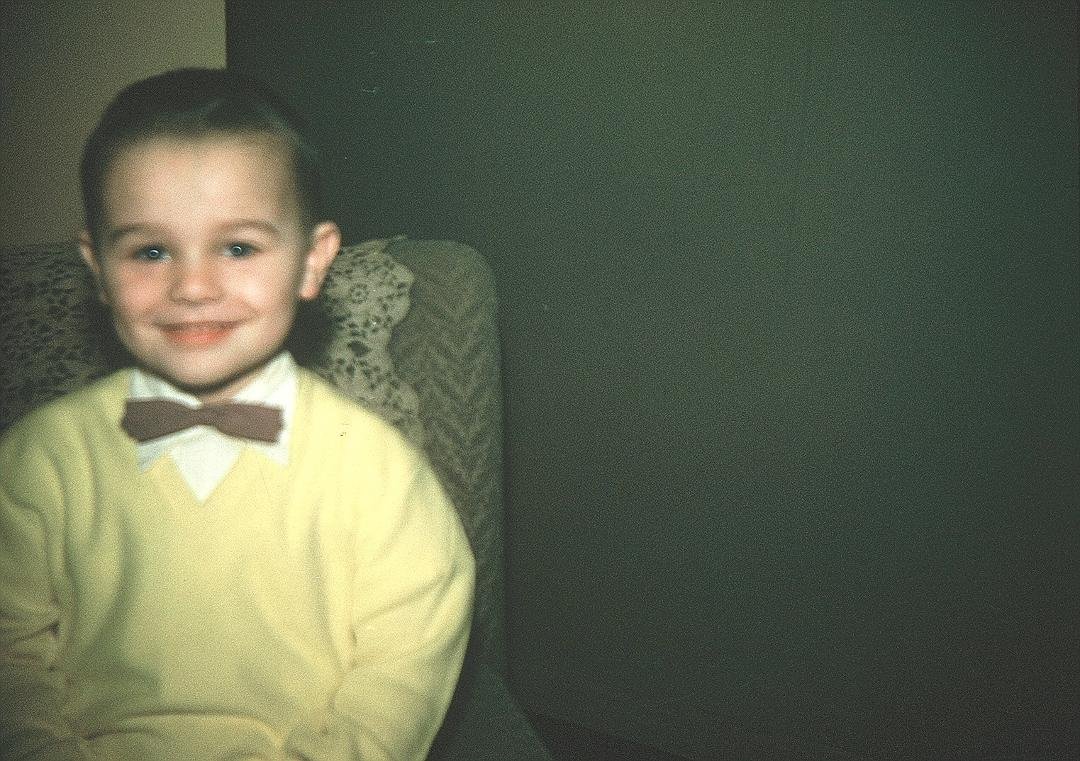 There's a whole lotta' cuteness goin' on here.
I was going through family pictures today and
came across this and just couldn't resist.