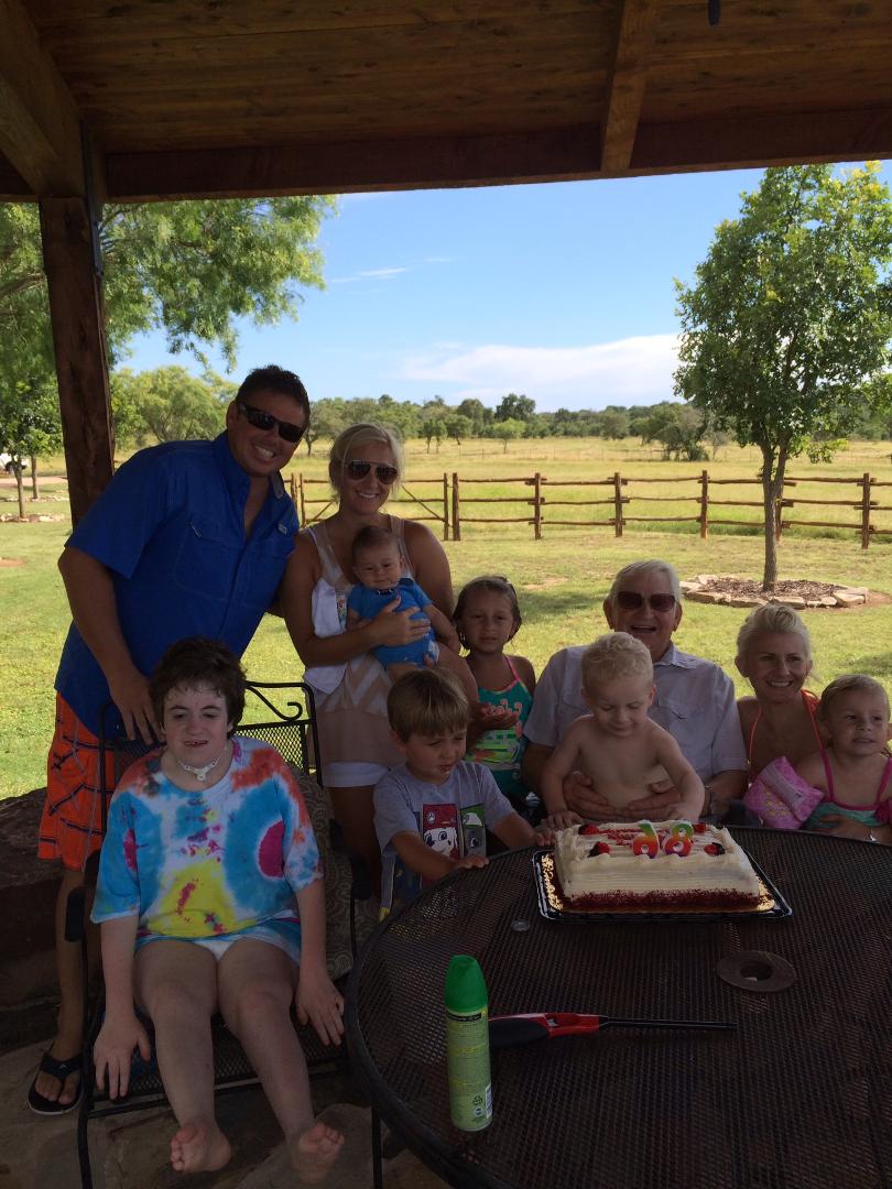 Happy 86th birthday Grandpa Joe! we love you!🎂😘