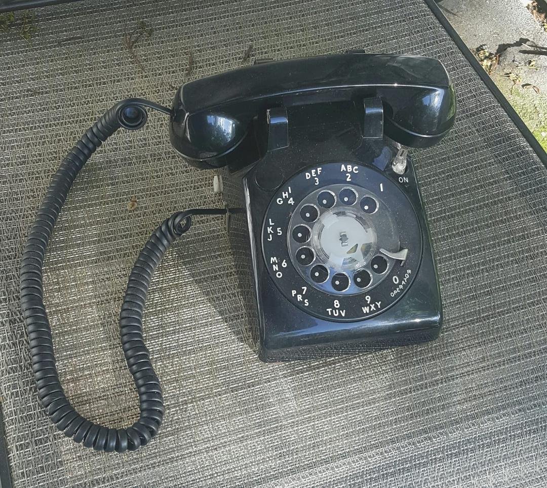 Who remembers when phones LOOKED like phones?