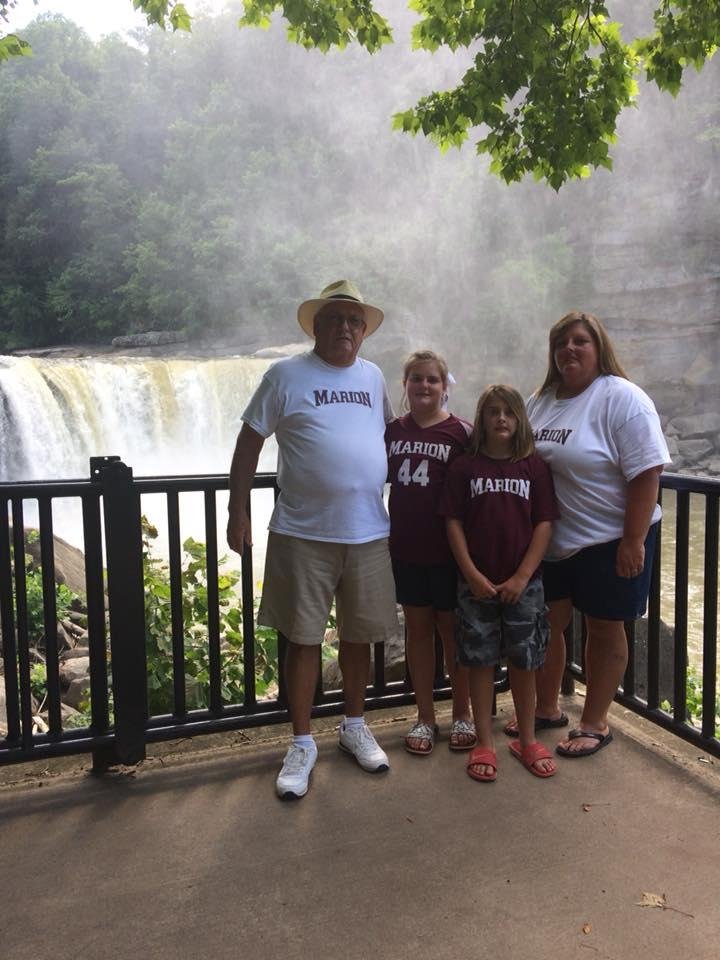 The girls are playing in the state softball tournament in Williamsburg Ky so we took a side trip to Cumberland Falls!