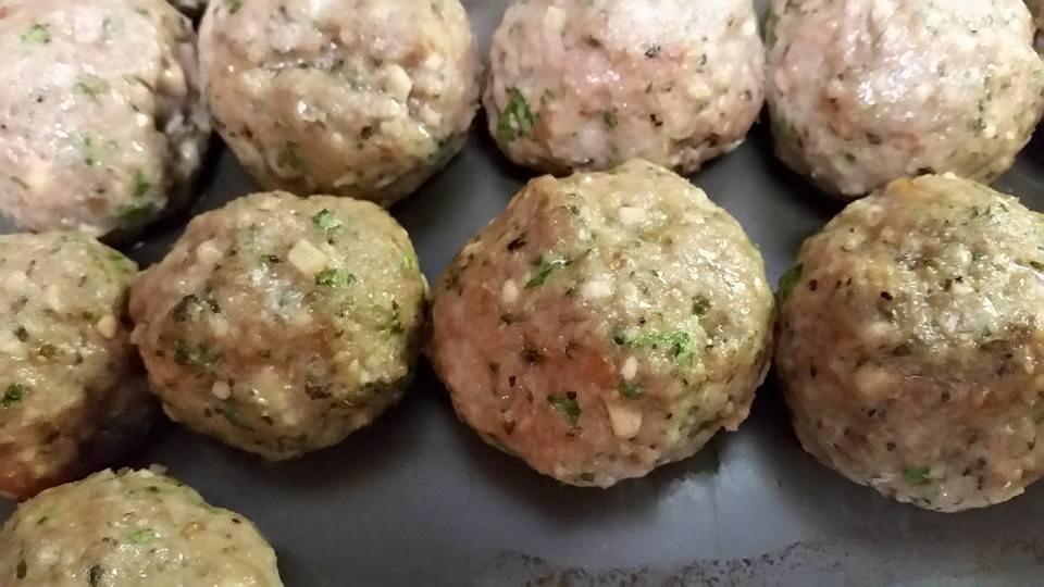 Looka dat garlic and parsley.