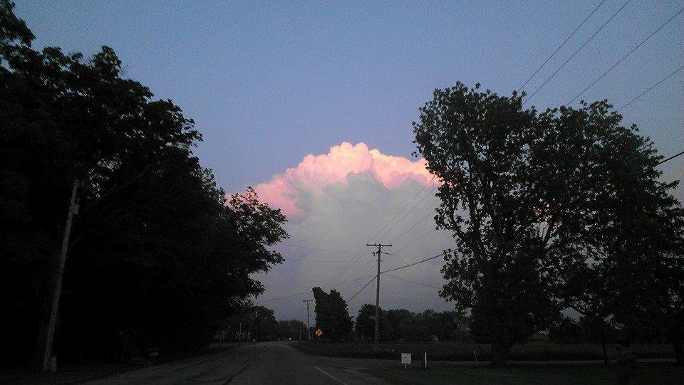 What a pretty cloud pic..