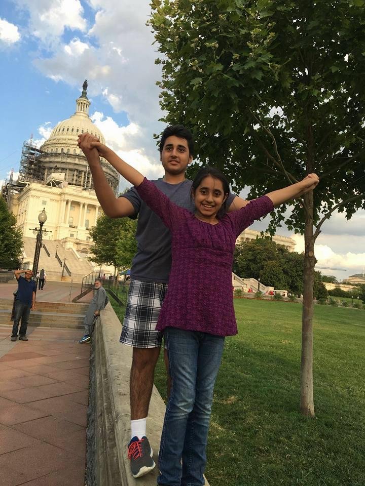 Aroosh Akbar's album, Mobile Uploads